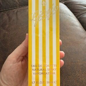 Giorgio Beverly Hills Eau de Toilette Spray - Yellow